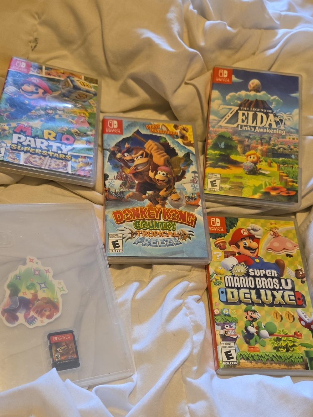 Nintendo Switch Game Bundle – Blue/Multicolor Cases (Mario, Donkey Kong, Zelda)